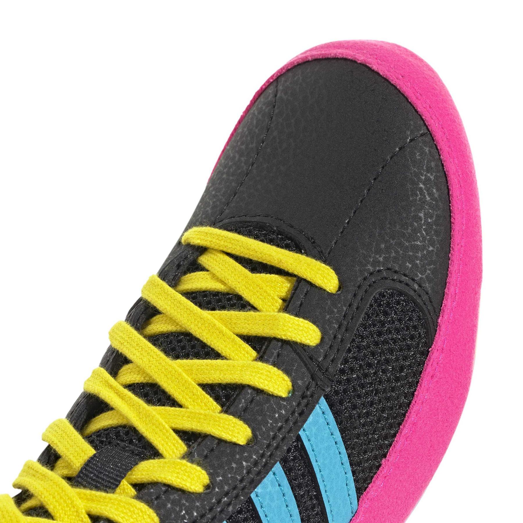 product/a/d/adidas_jq4995_8_footwear_photography_detail_view_1_white-nw091625.jpg